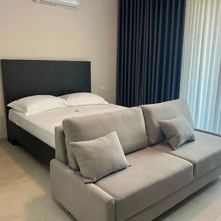 Ea Palm * Vlorë